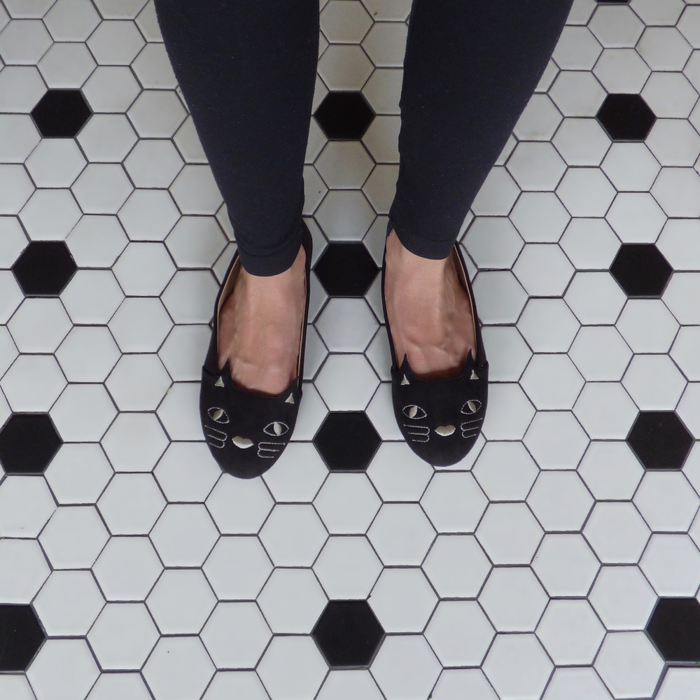 Black Cat Embroidered Ballet Flat Shoes - Picture 4 of 4